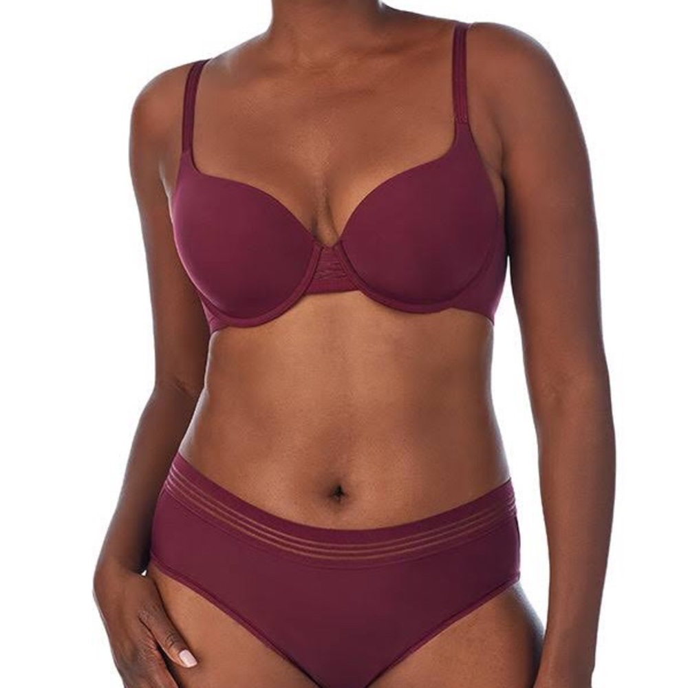 Le Mystere Second Skin Back Smoother T-Shirt Bra Rouge